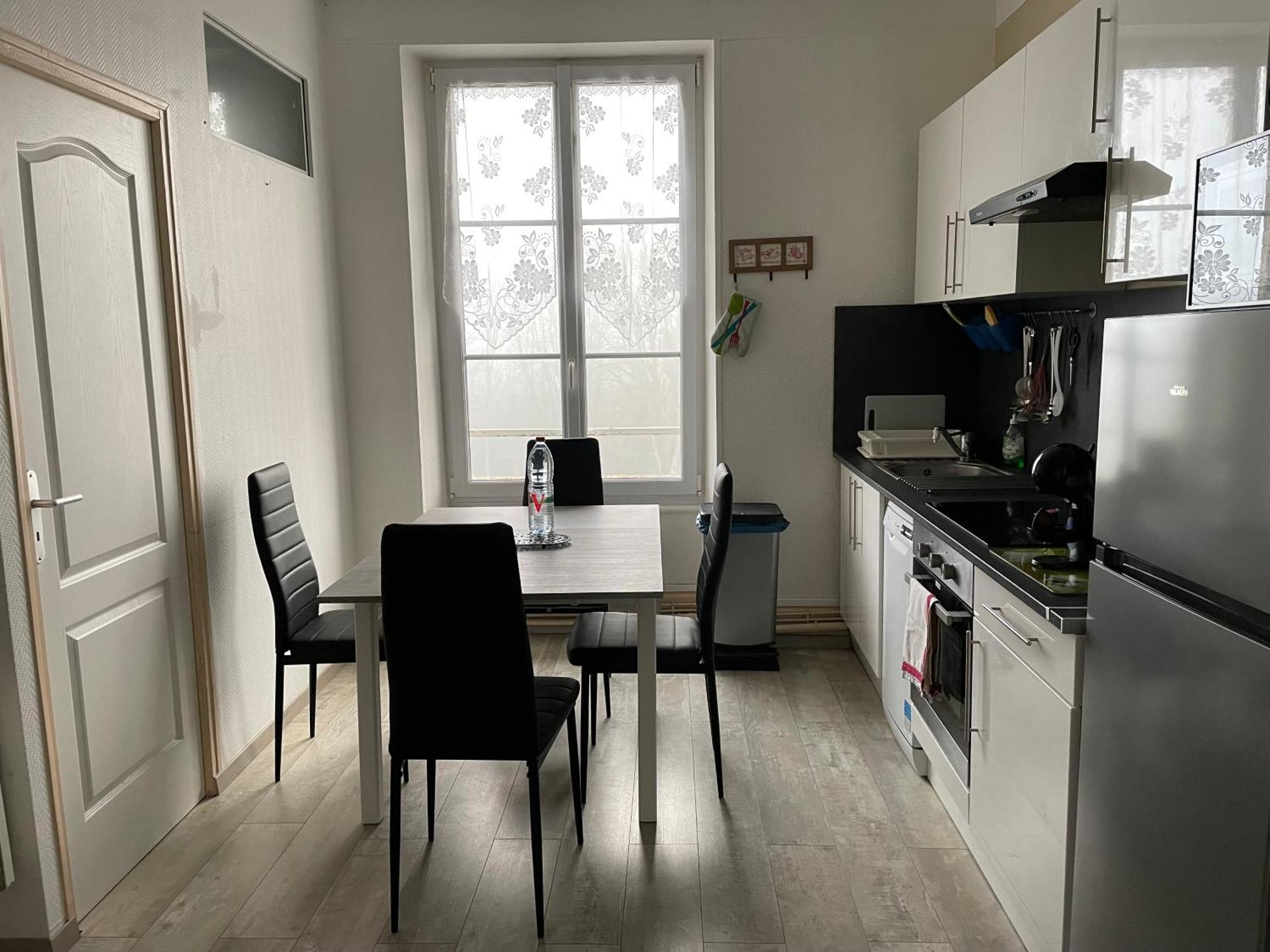 Appart Meuble 45M2 Calme Et Lumineux Au Continental Vittel Exterior foto